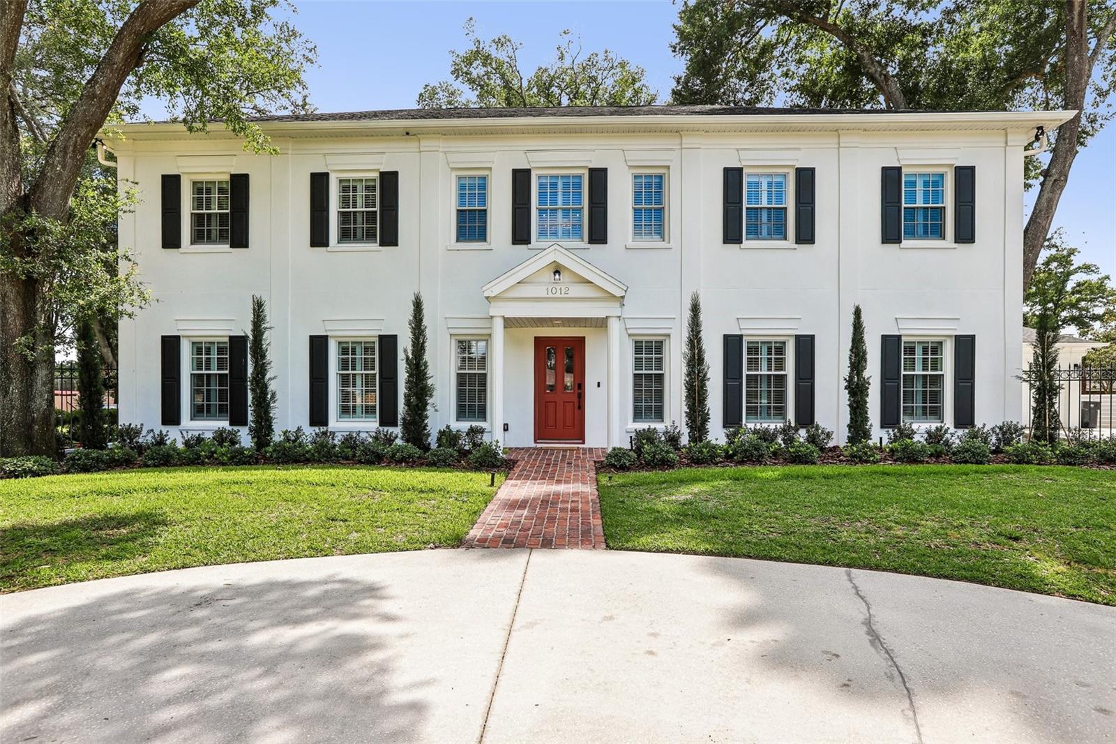 1012 Morfield Ln photo 1
