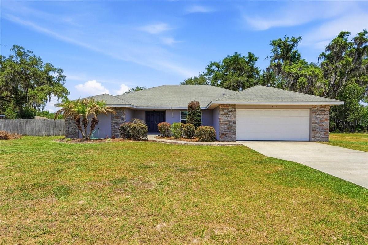 1233 Parker Rd photo 1