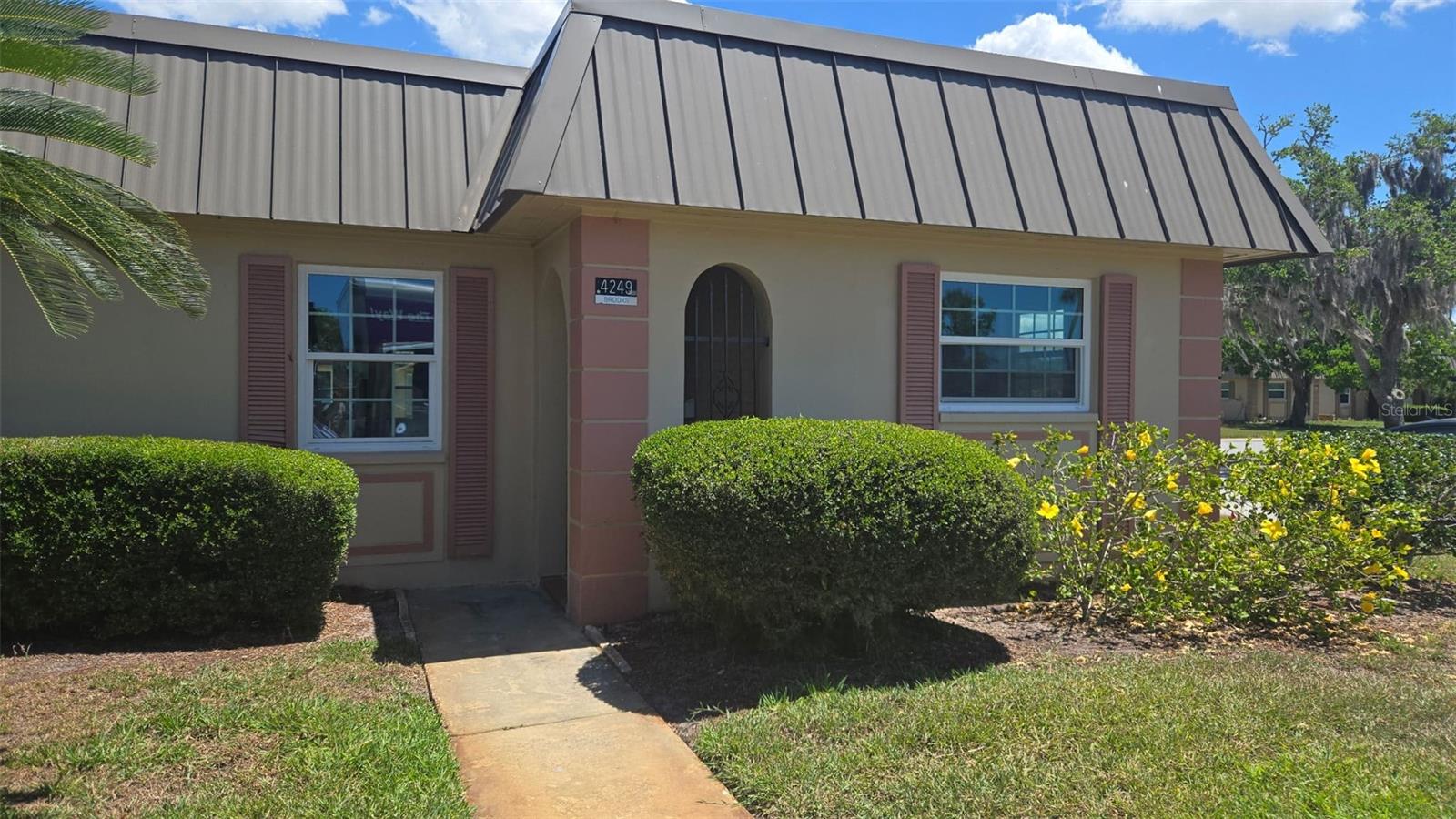 4249 Stratford Dr #4249 photo 1