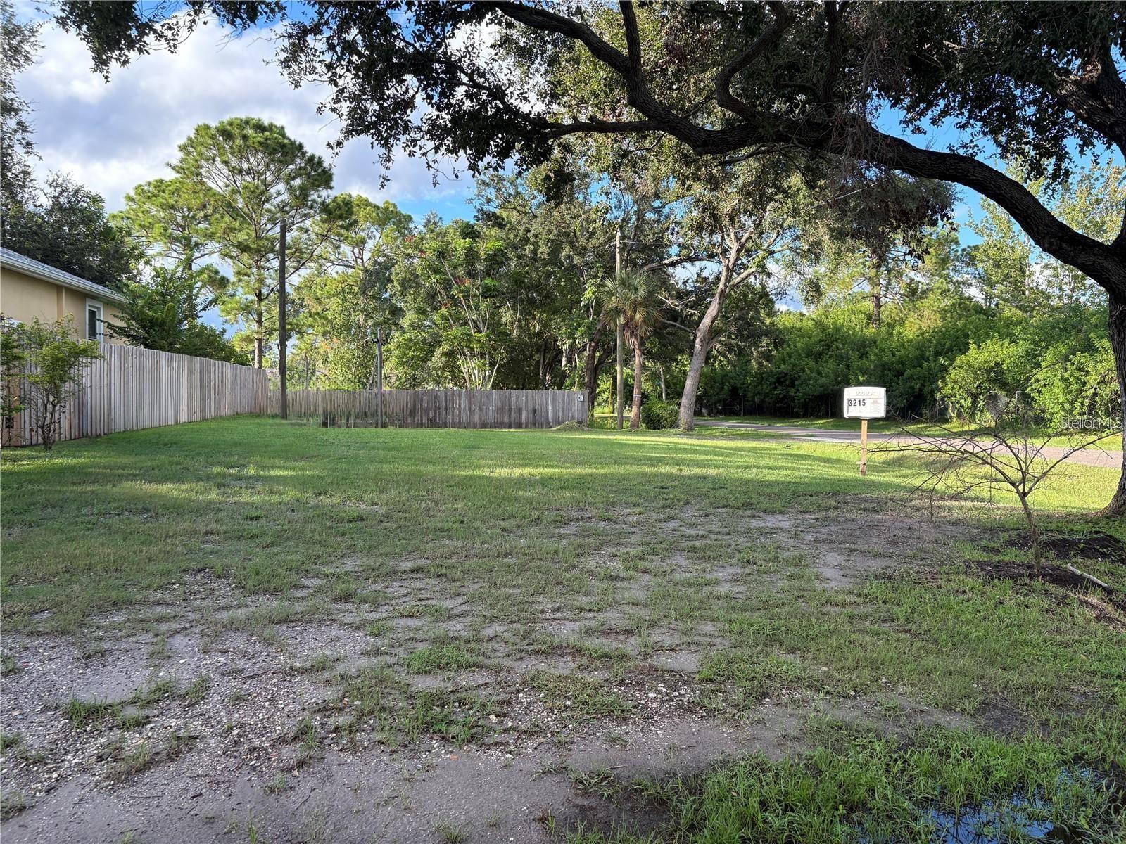 3215 Laurel Ave photo 1