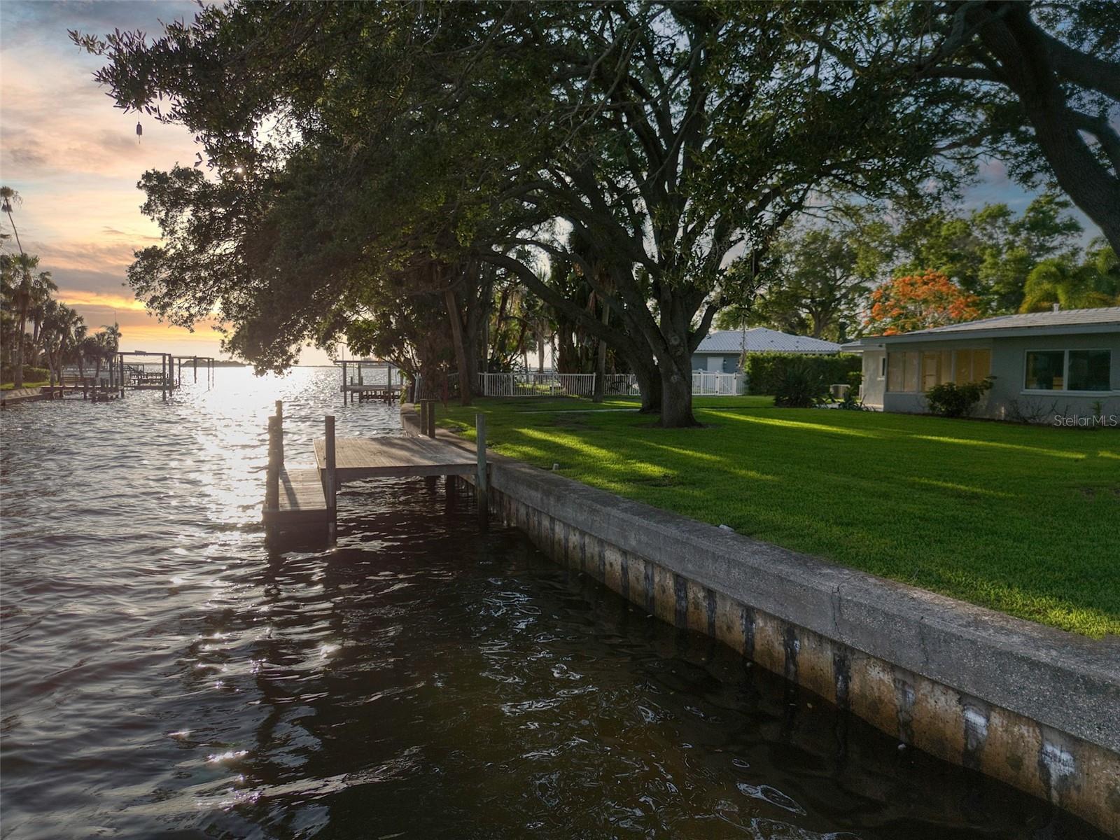5 Shore Dr photo 1