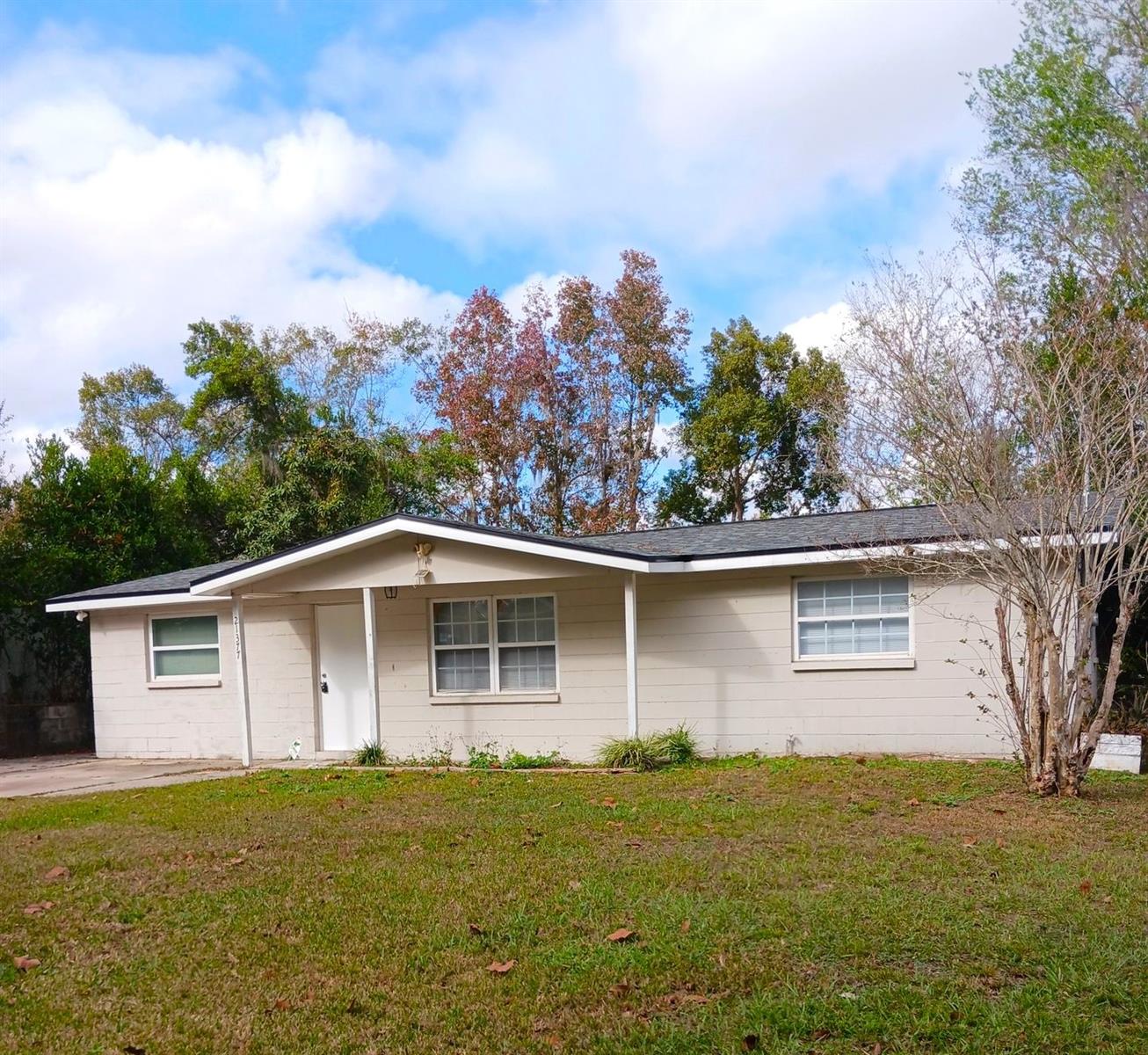 21377 Campbell Dr