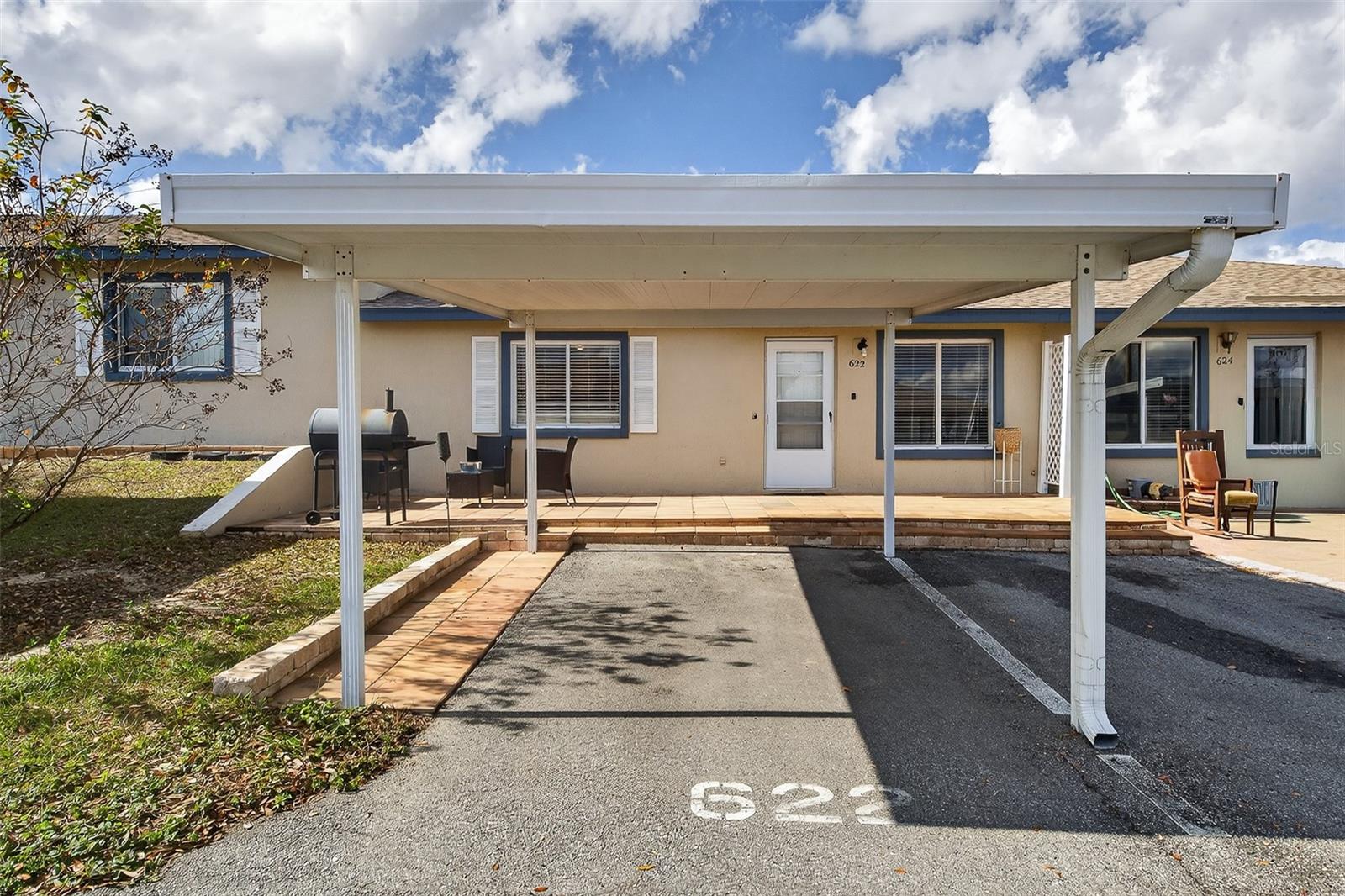 622 Ridge Ter photo 1