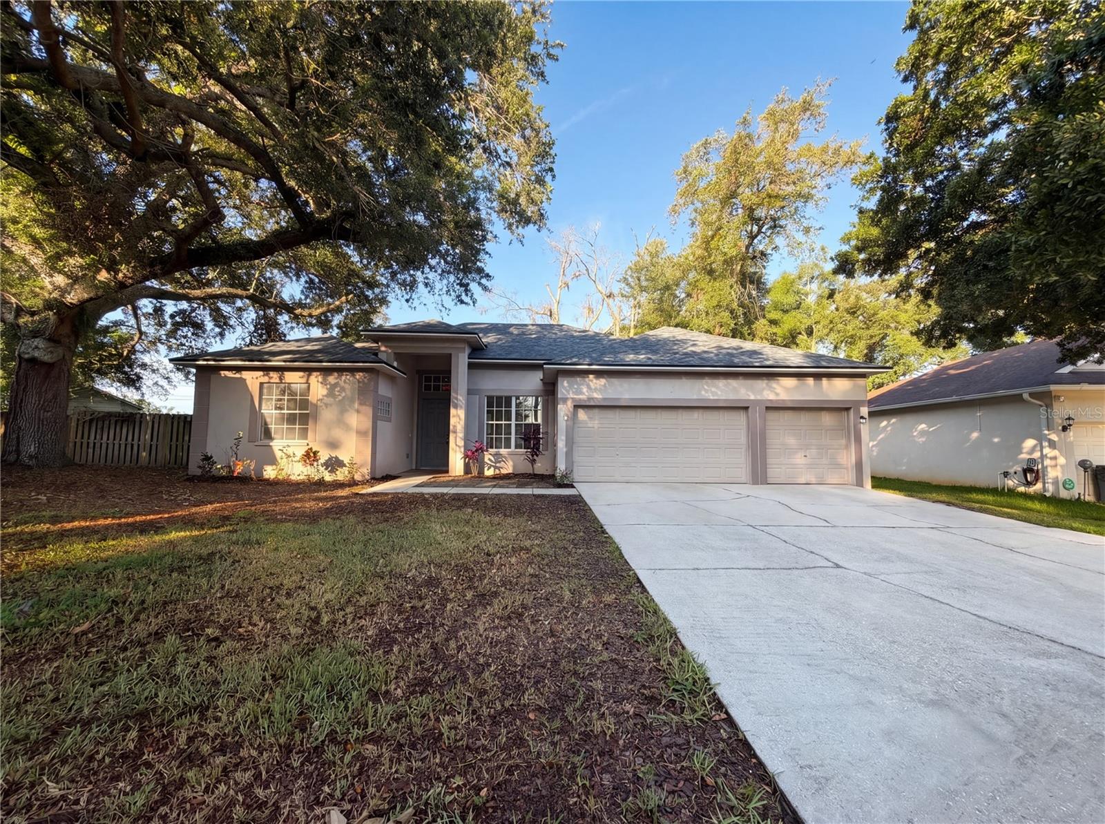 203 Taylor Bay Ln