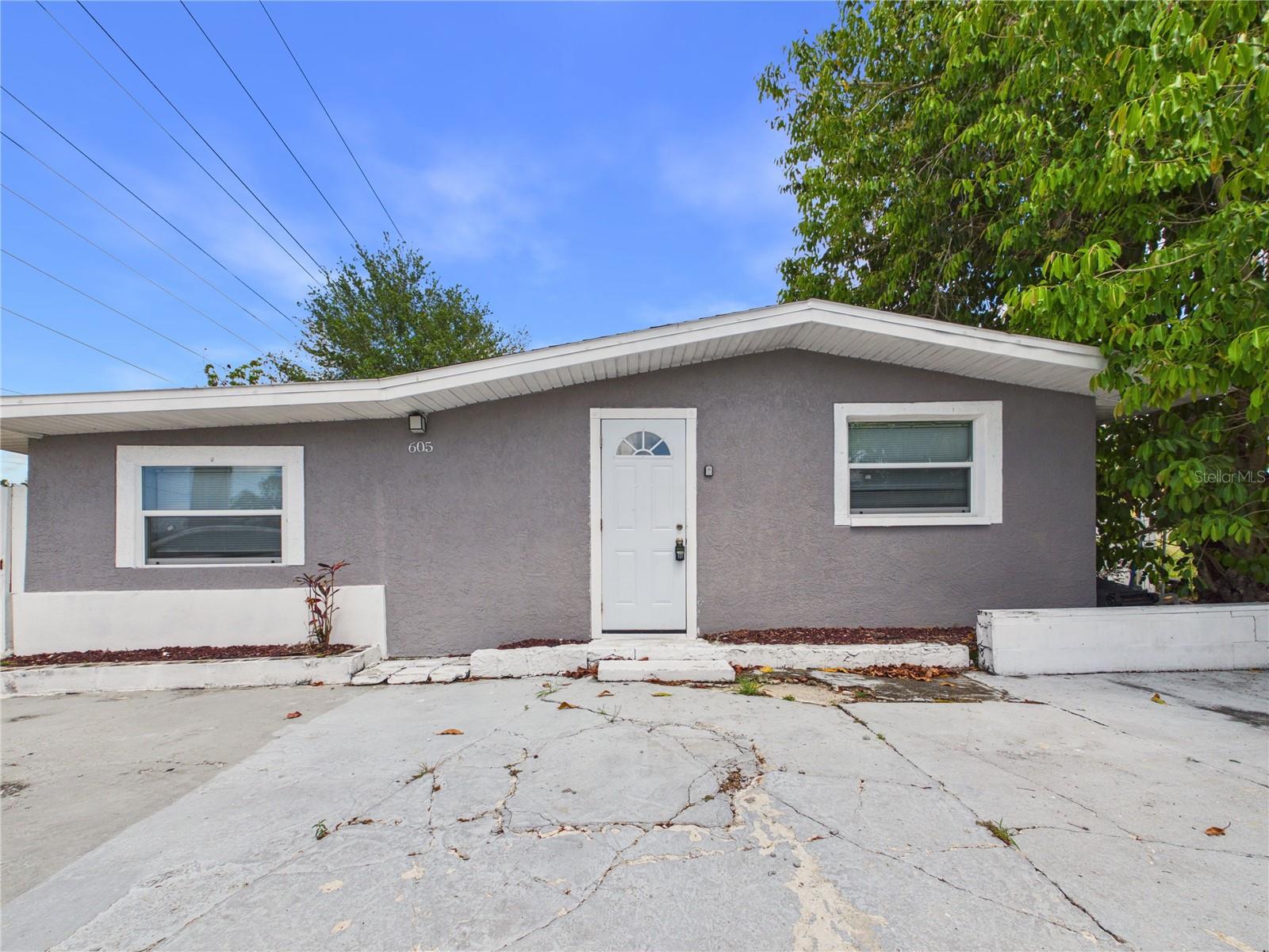 605 S Disston Ave