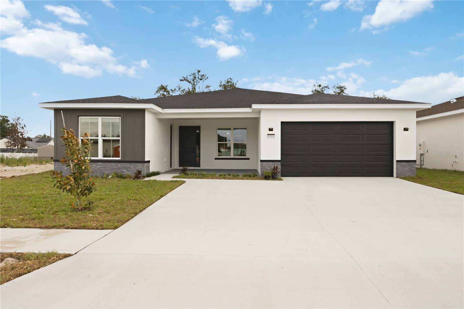 2112 River Hawk Loop photo 1