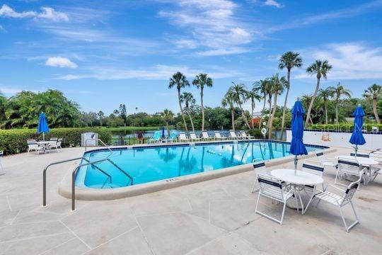 220 Belleview Blvd #203