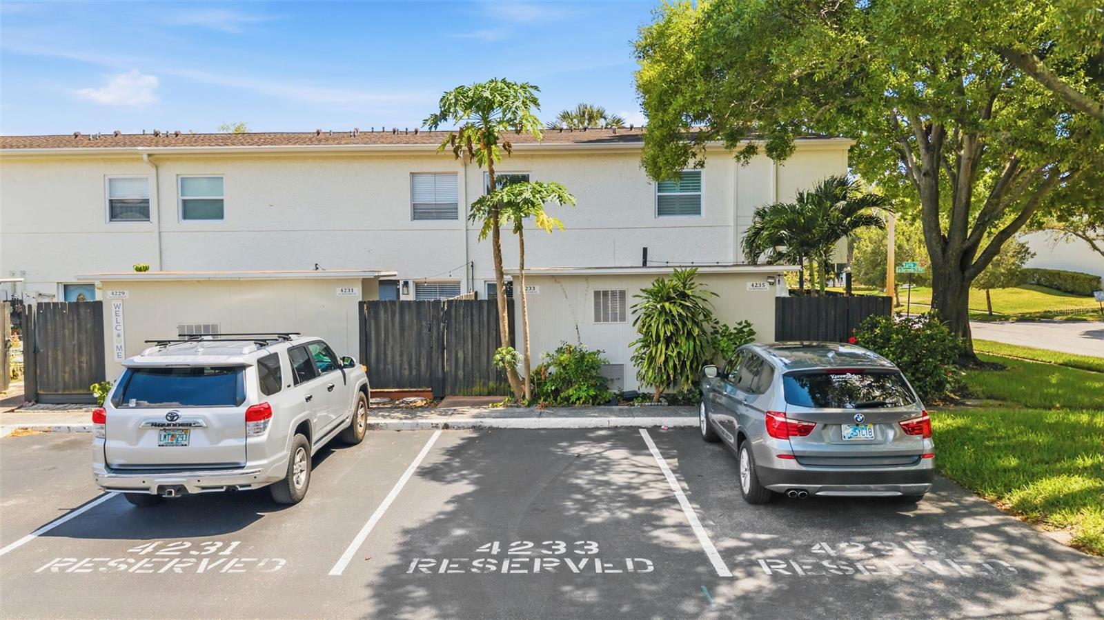 4233 LA Sorrento CT