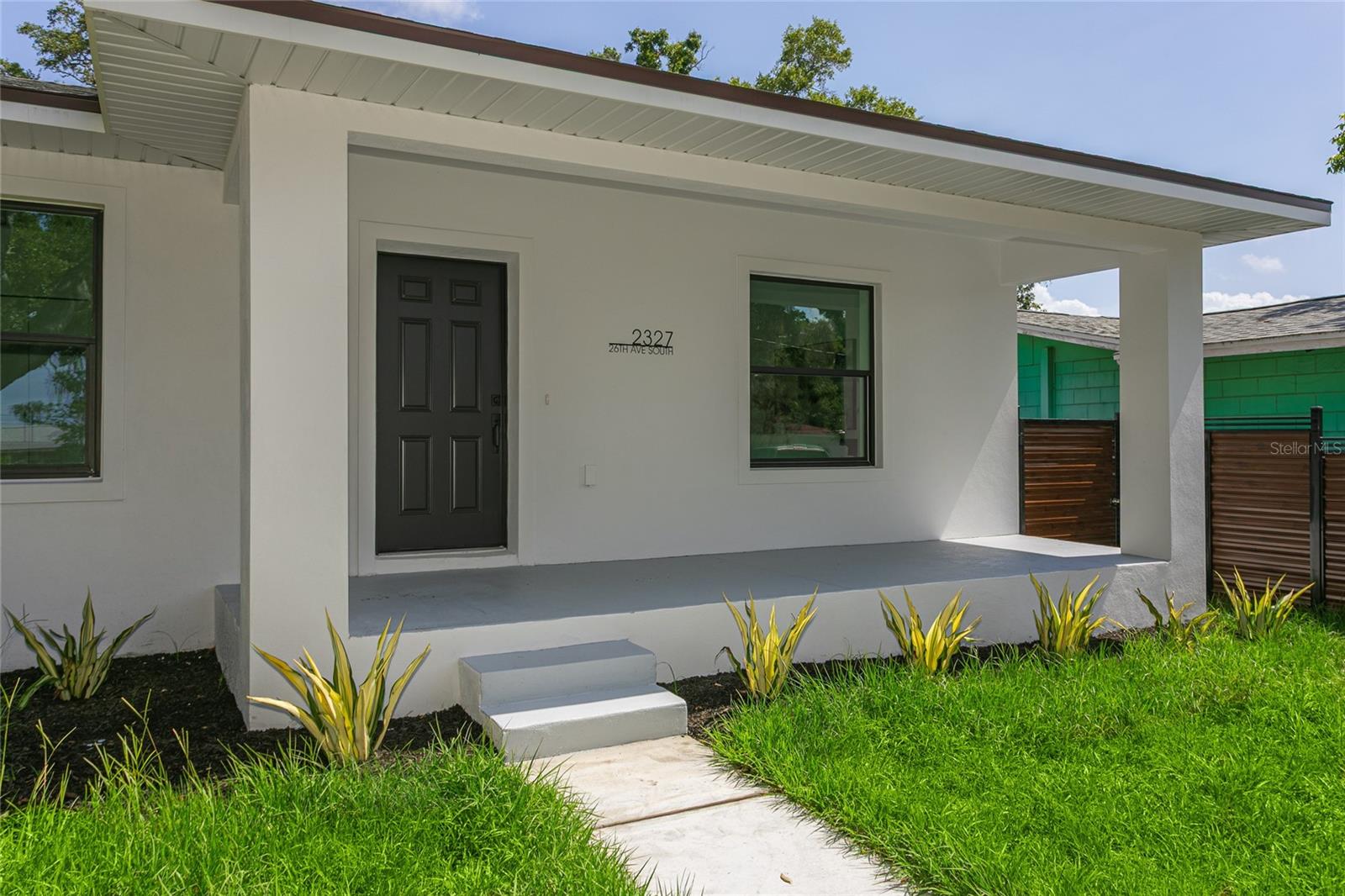 2327/2329 26th Ave S