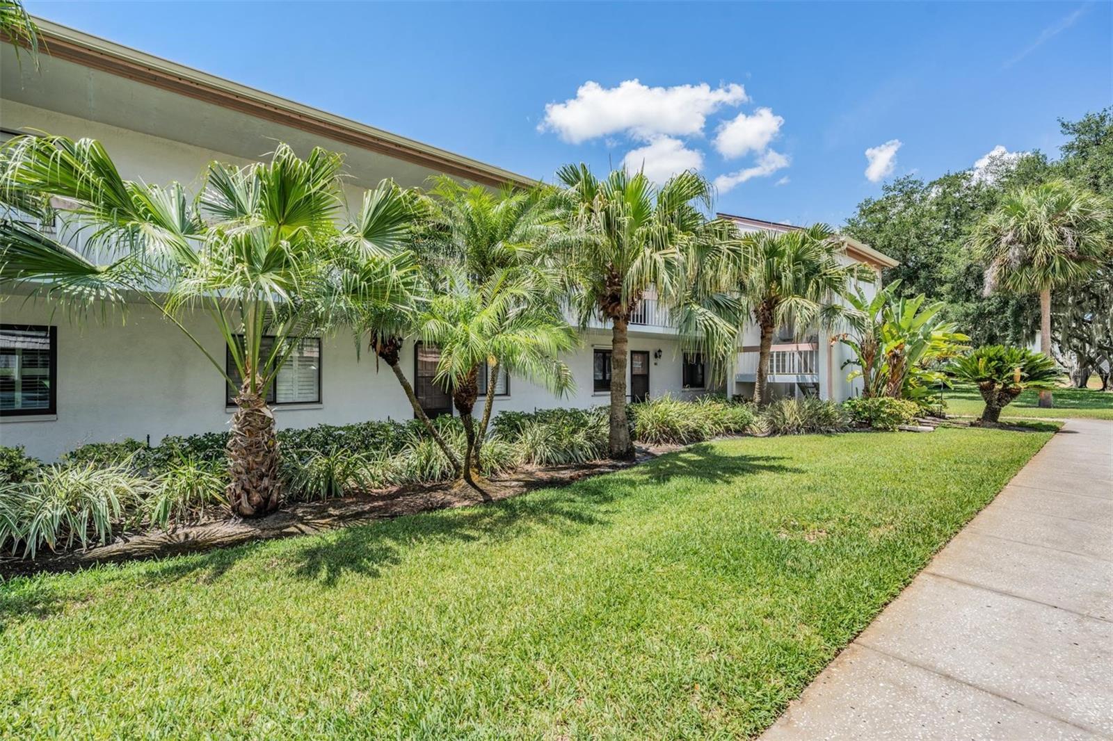 112 Lakeview Pl #12