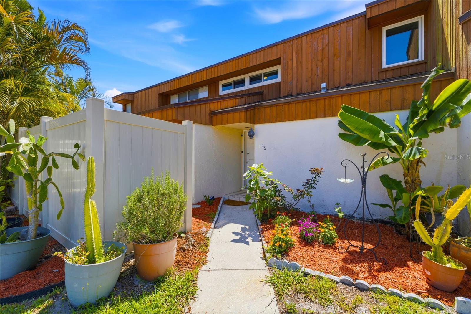 2074 Sunset Point Rd #136