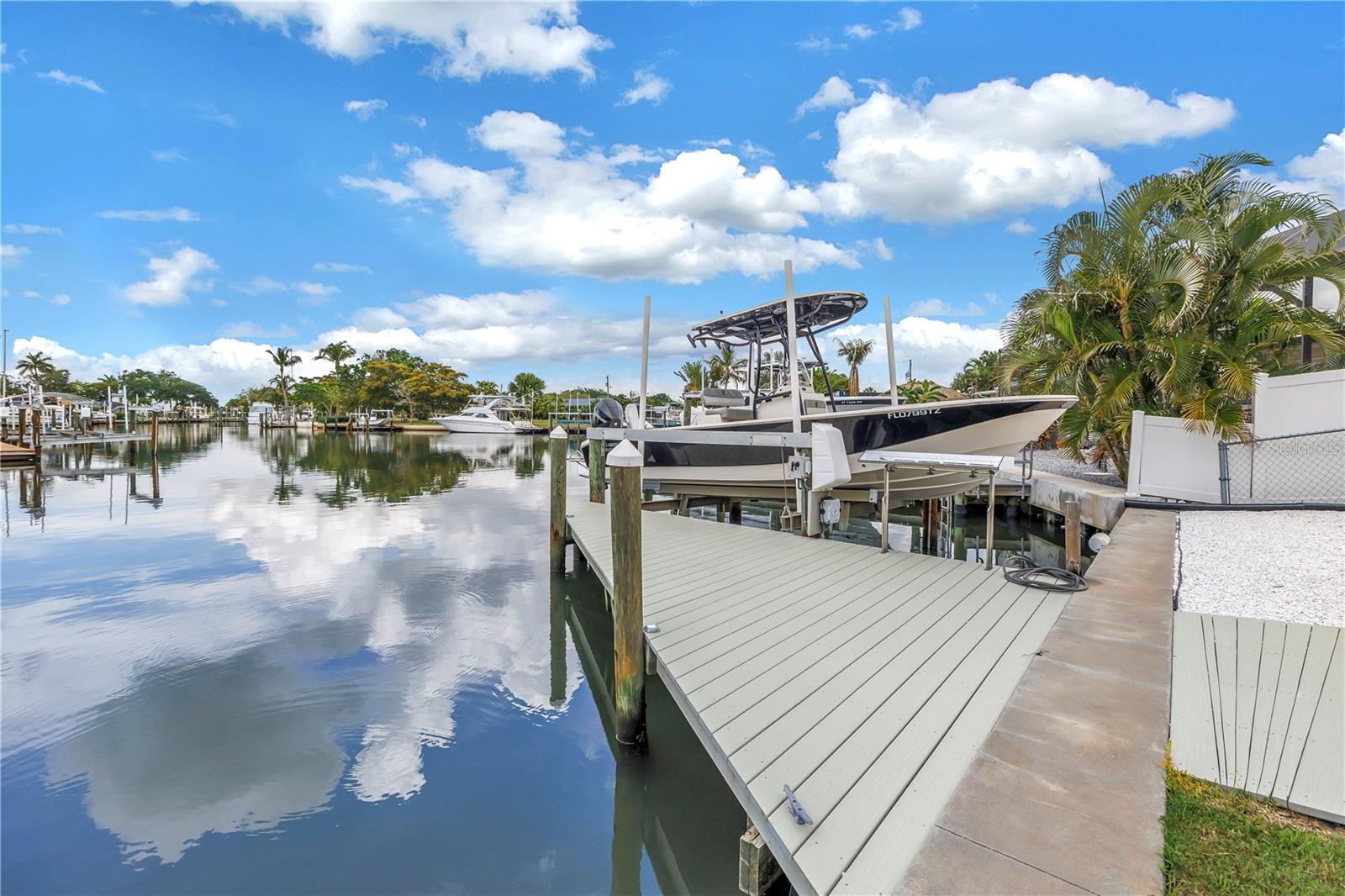 4911 Palmetto Point Dr