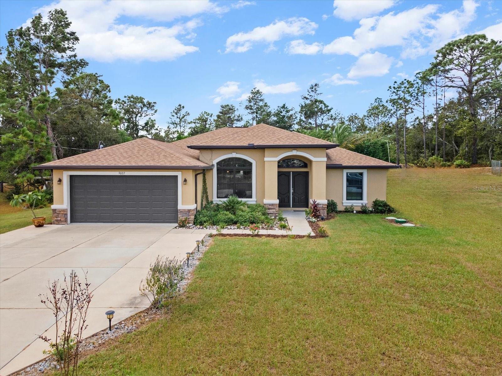 9027 Mavis Rd photo 1