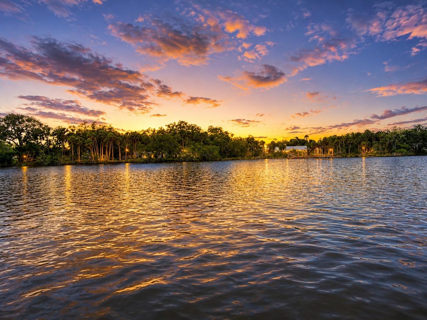 Riverview Dr