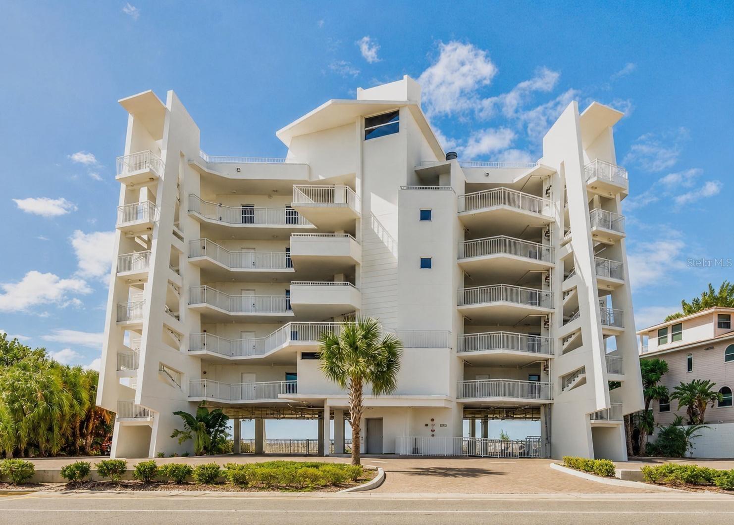 10116 Gulf Blvd #405W photo 1