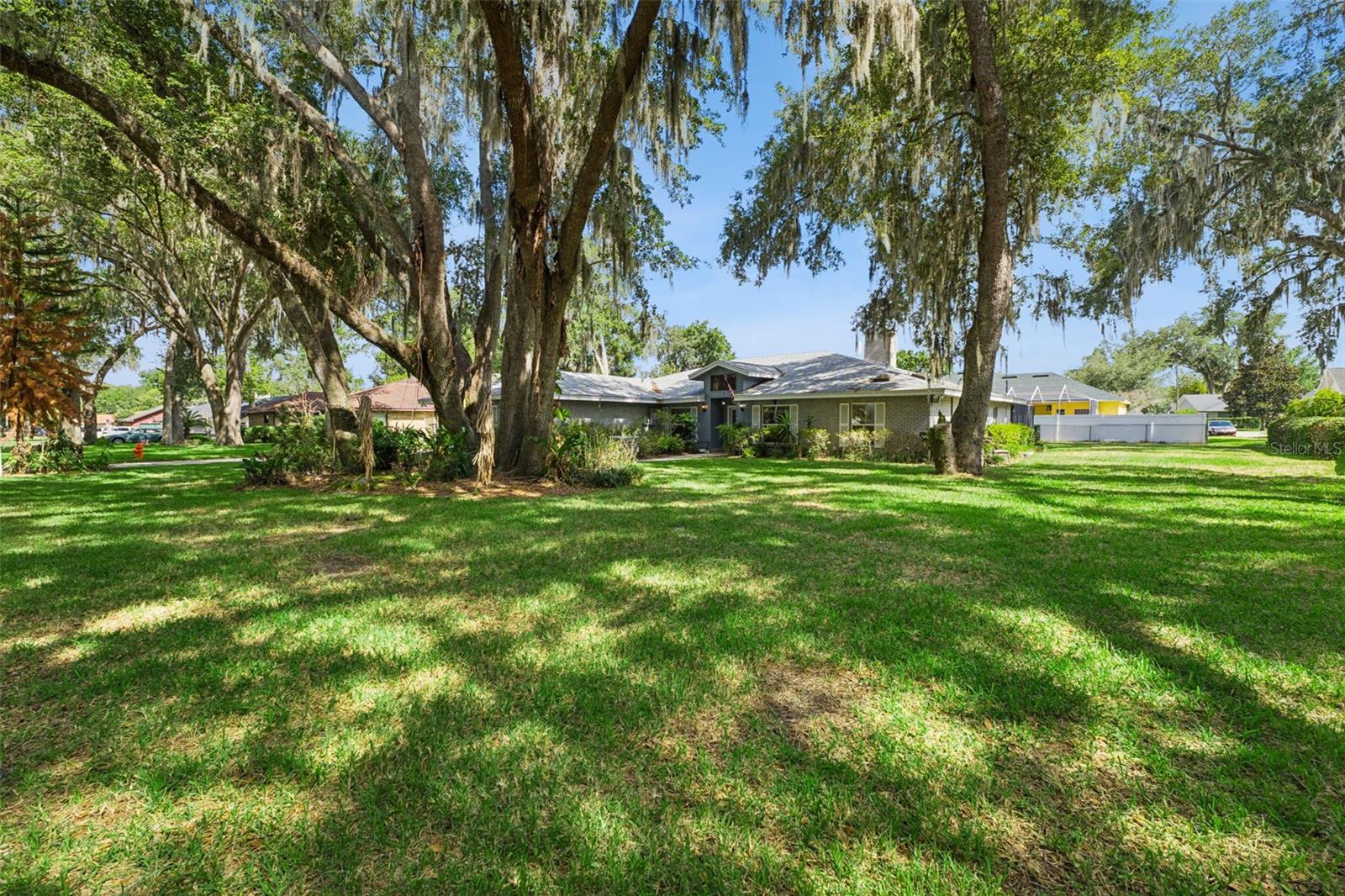 2610 Twelve Point Dr photo 1