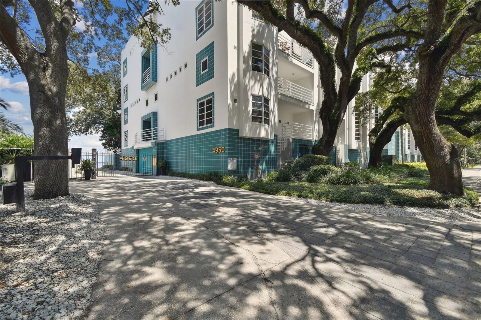 4950 Bayshore Blvd #30