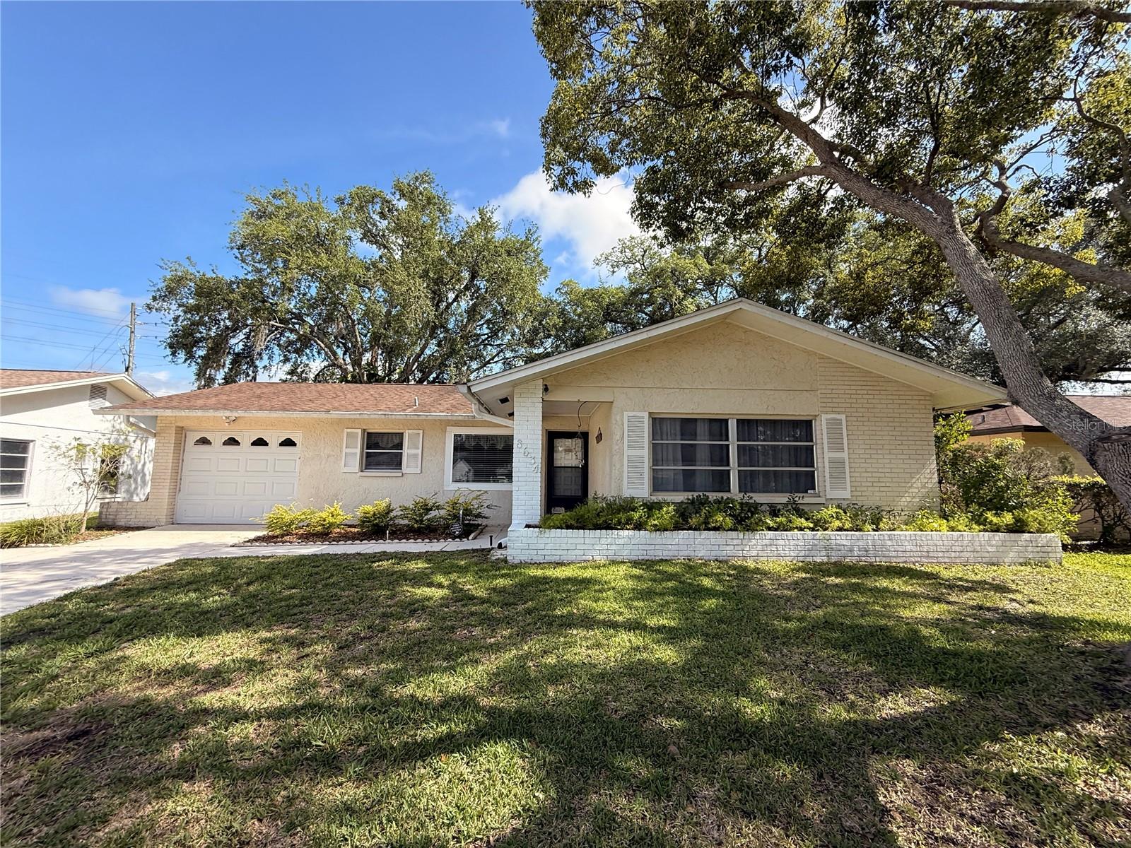 8634 Winding Wood Dr photo 1