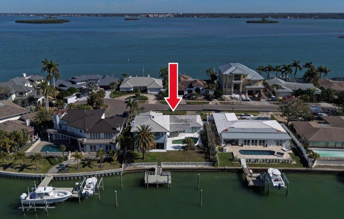 878 Harbor Is photo 1