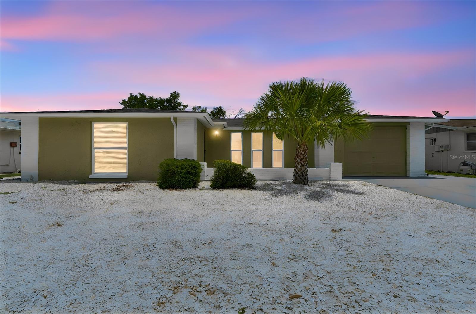 11130 Tamarix Ave photo 1