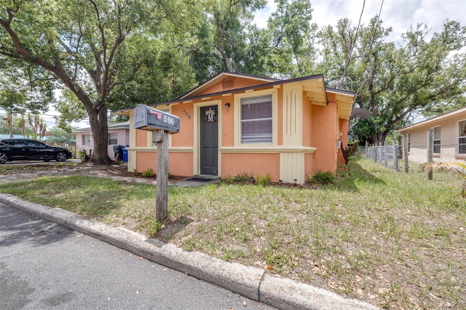 506 Whitehurst St photo 1