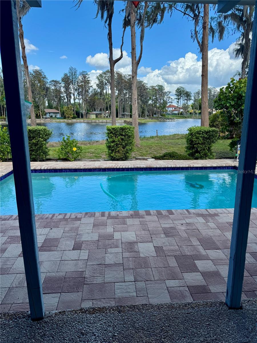 17109 Rainbow Terrace photo 1