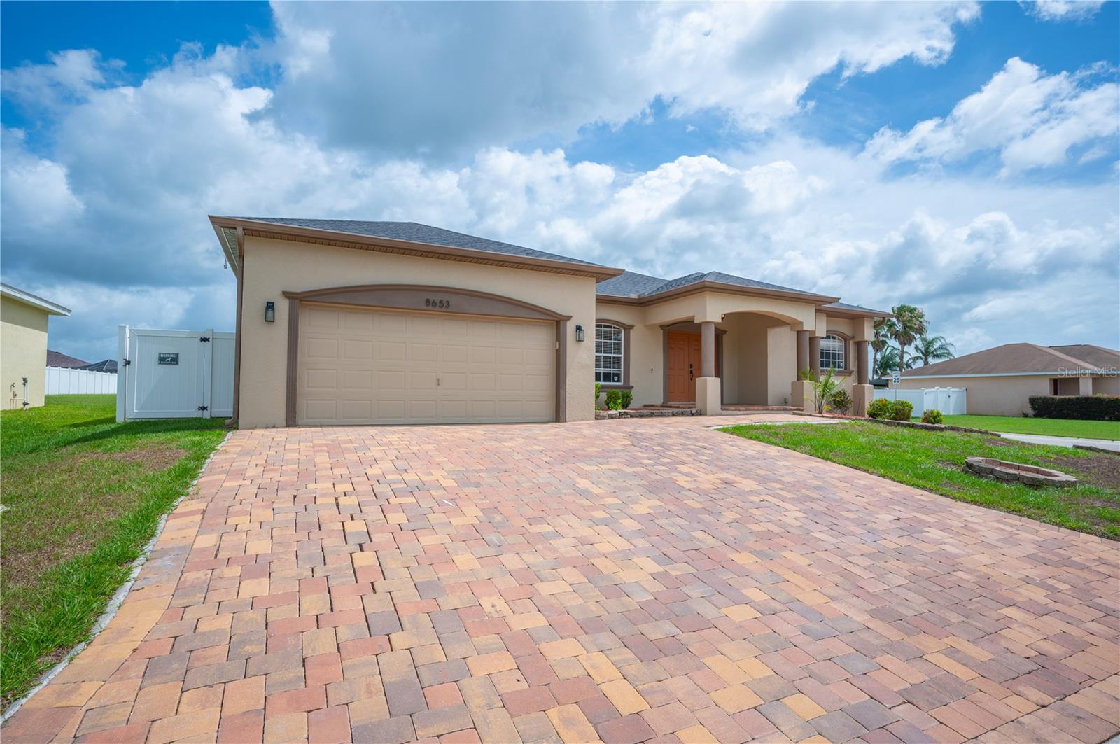8653 Pebblebrooke Way photo 1