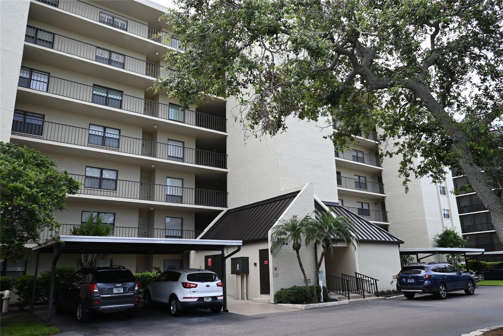 2700 Cove Cay Dr #1-4G