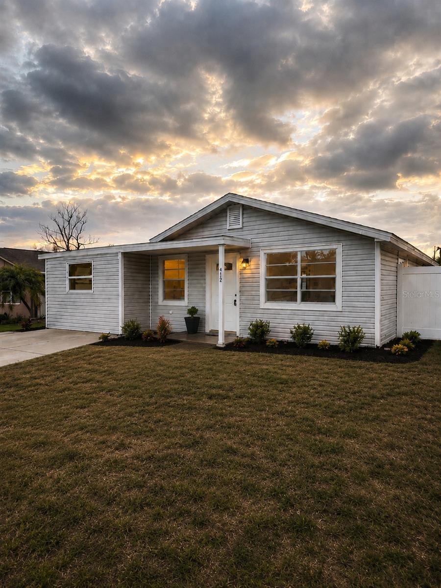4112 Mesa Dr