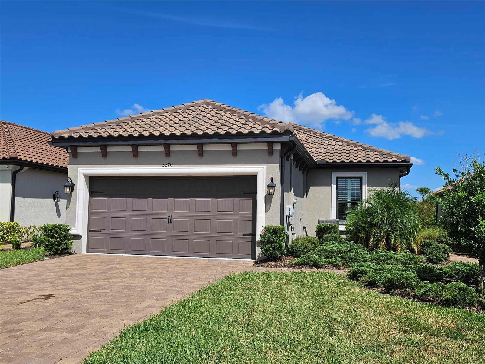 3270 Francoa Dr