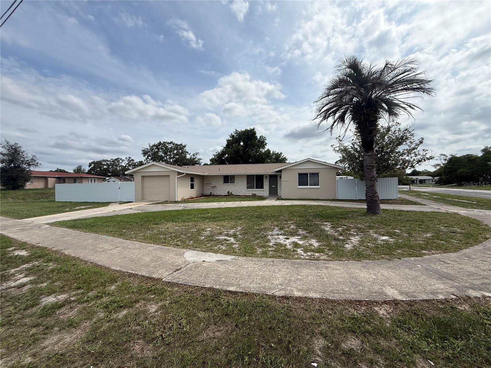 6568 Treehaven Dr photo 1