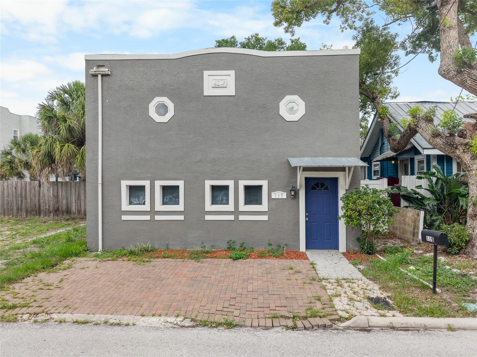 115 W Allison CT photo 1