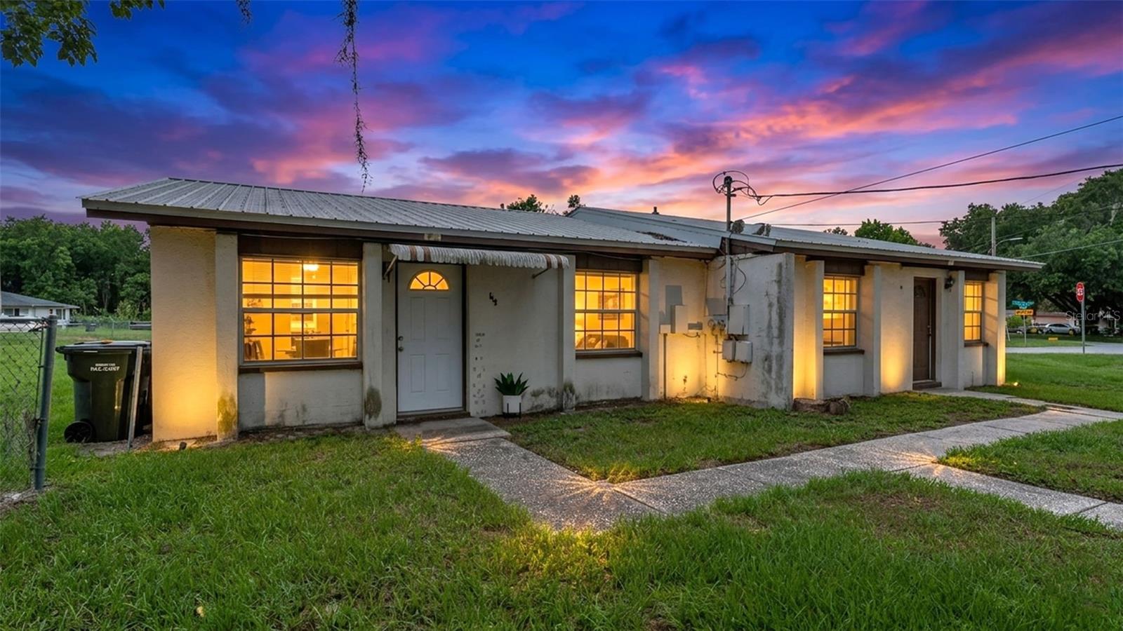710 & 712 W Alamo Dr
