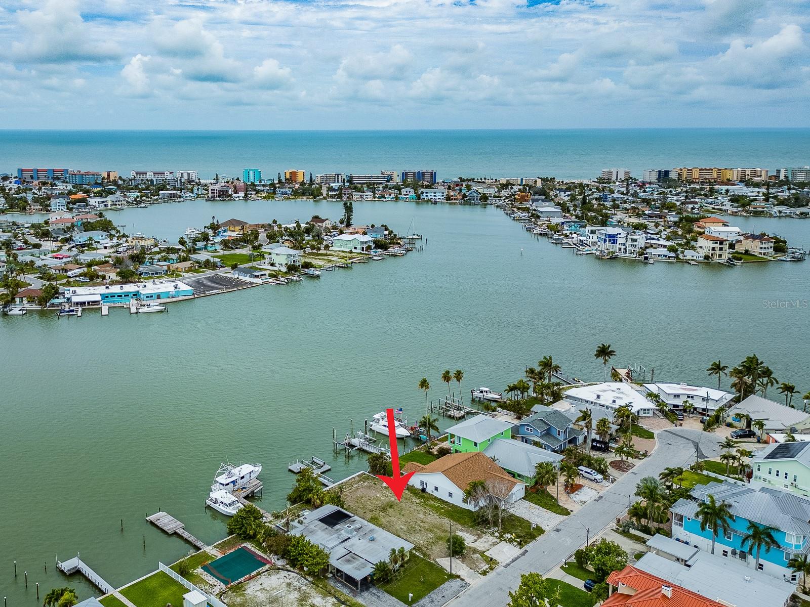 813 Bay Point Dr photo 1