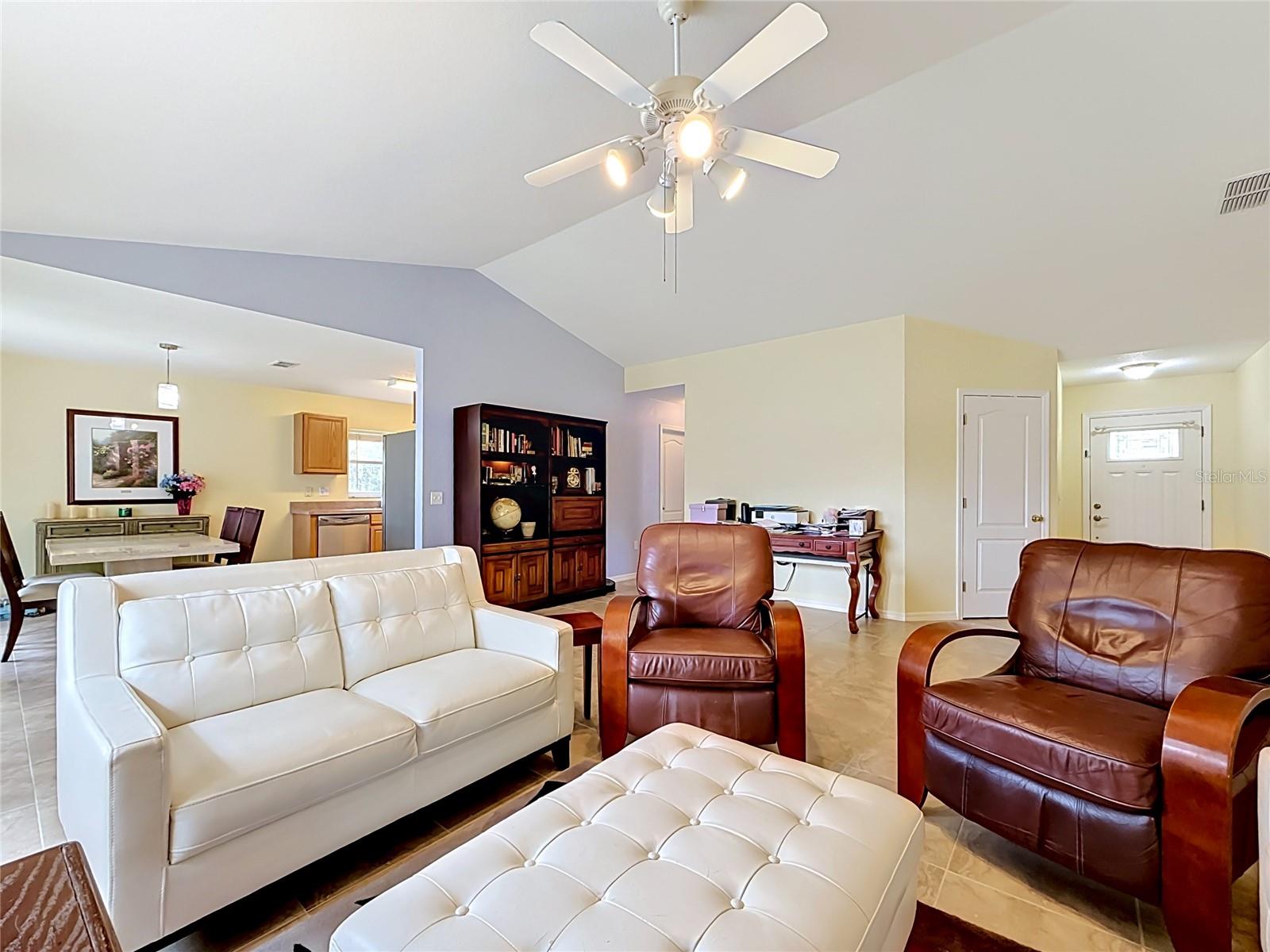 5945 White Tail Loop
