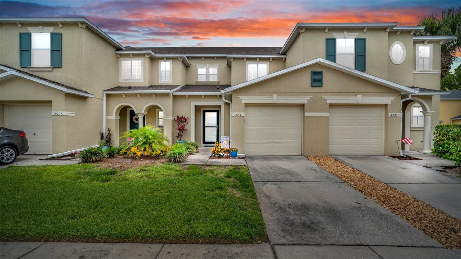 2523 White Sand Ln photo 1