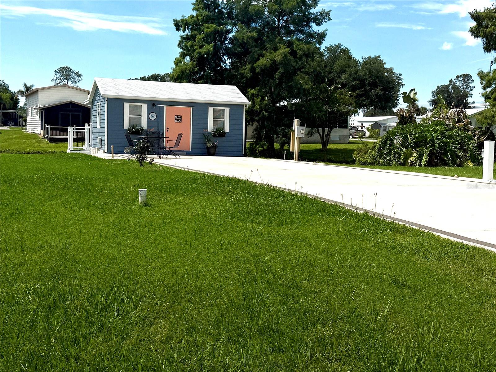 5147 Island View Cir S photo 1