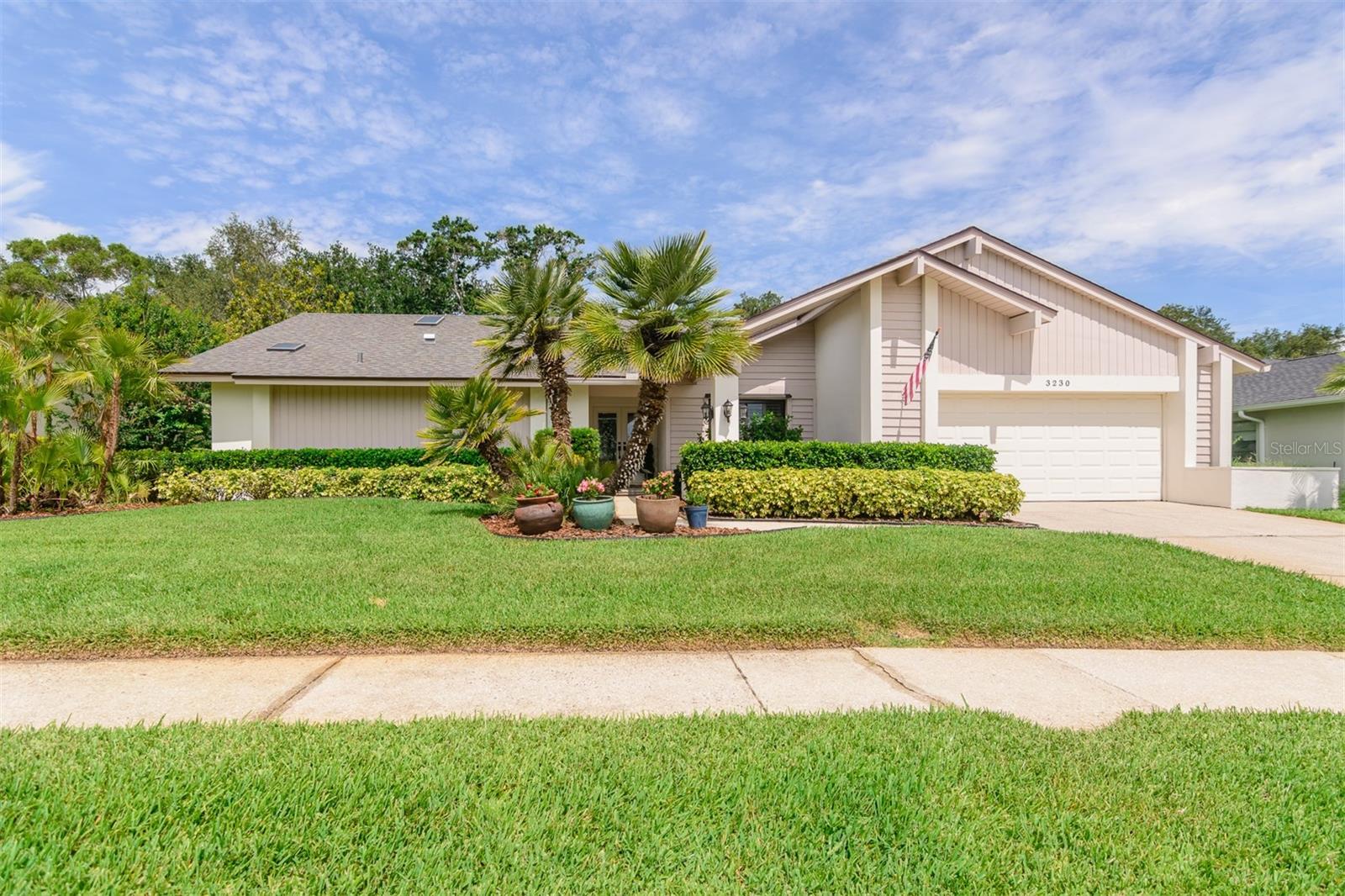 3230 Sandy Ridge Dr photo 1