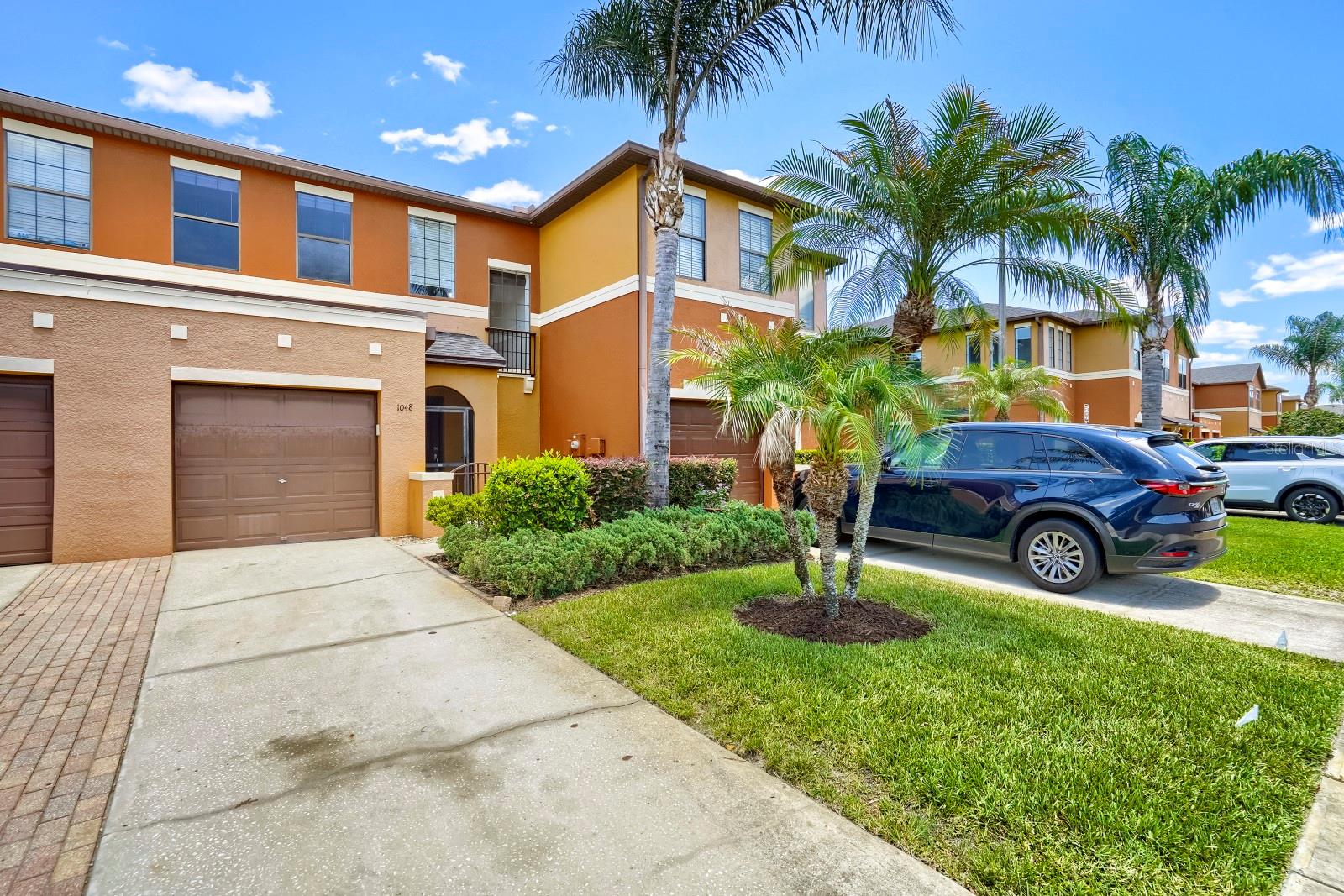 1048 Tullamore Dr photo 1