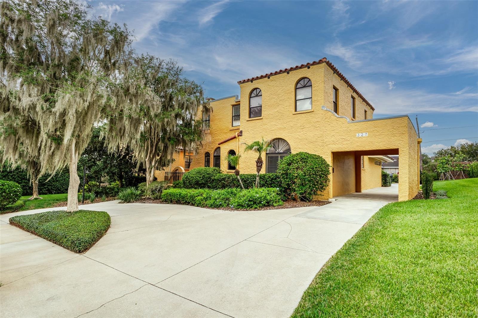 327 Miramar Rd photo 1
