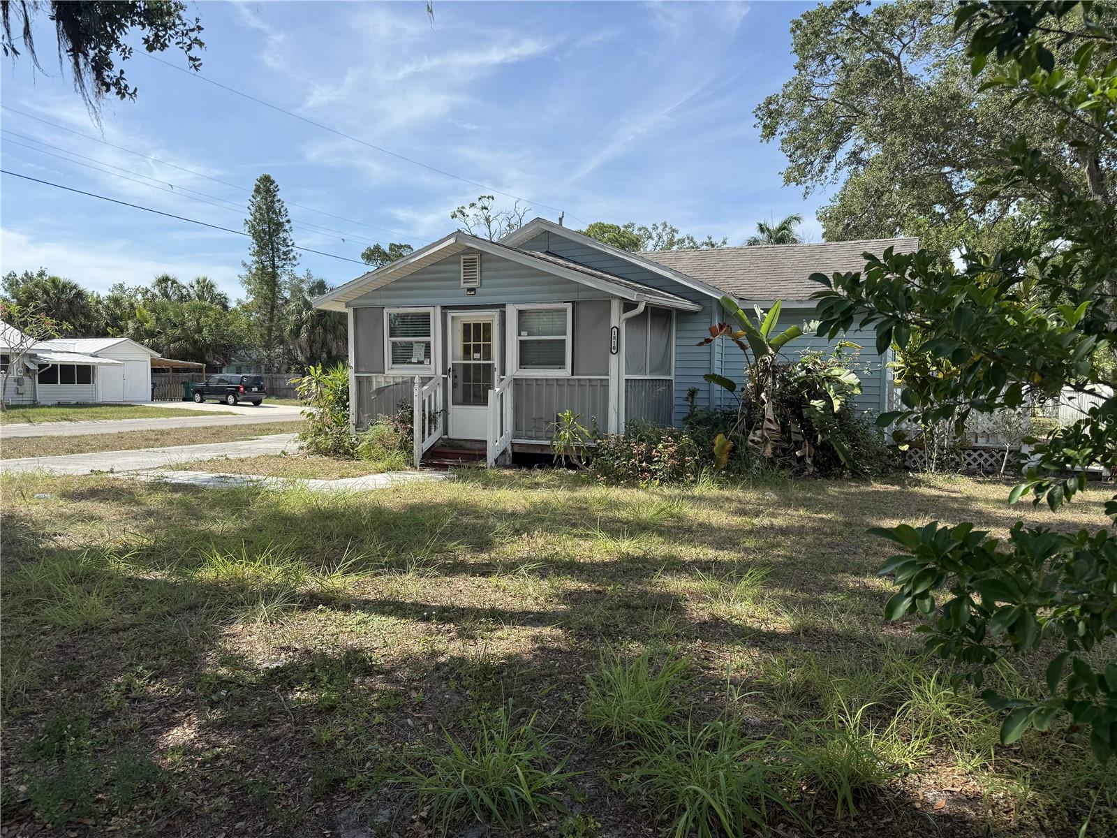 1810 9th St W