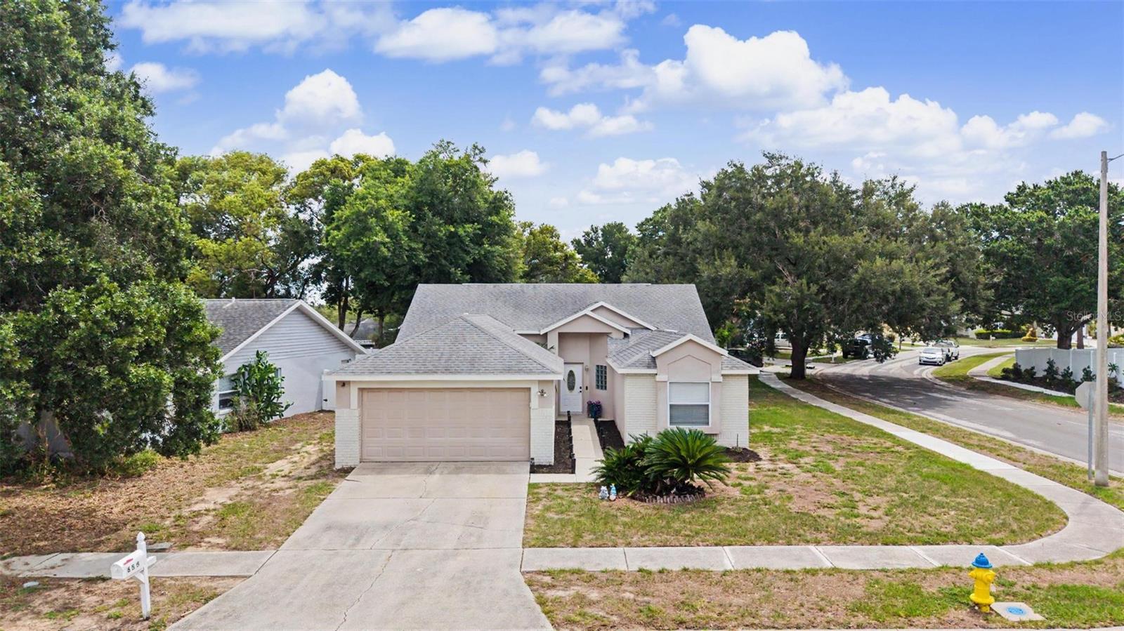 655 Sand Ridge Dr photo 1