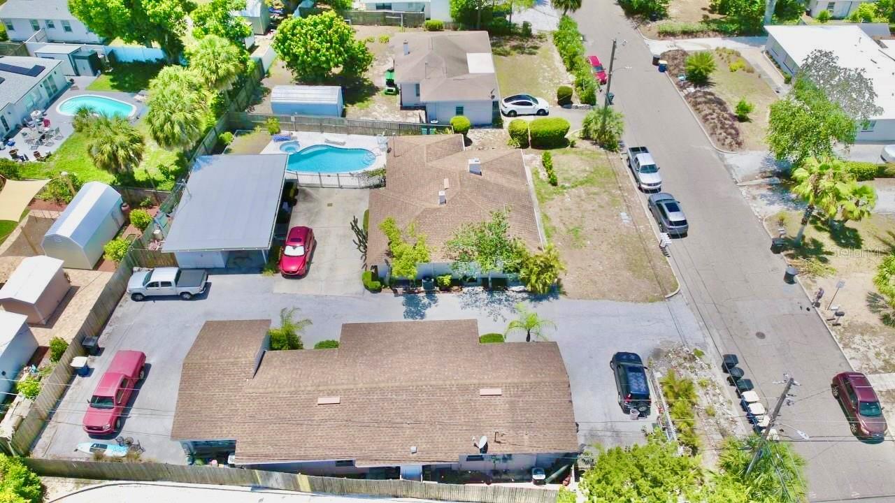 411 Pleasant St photo 1