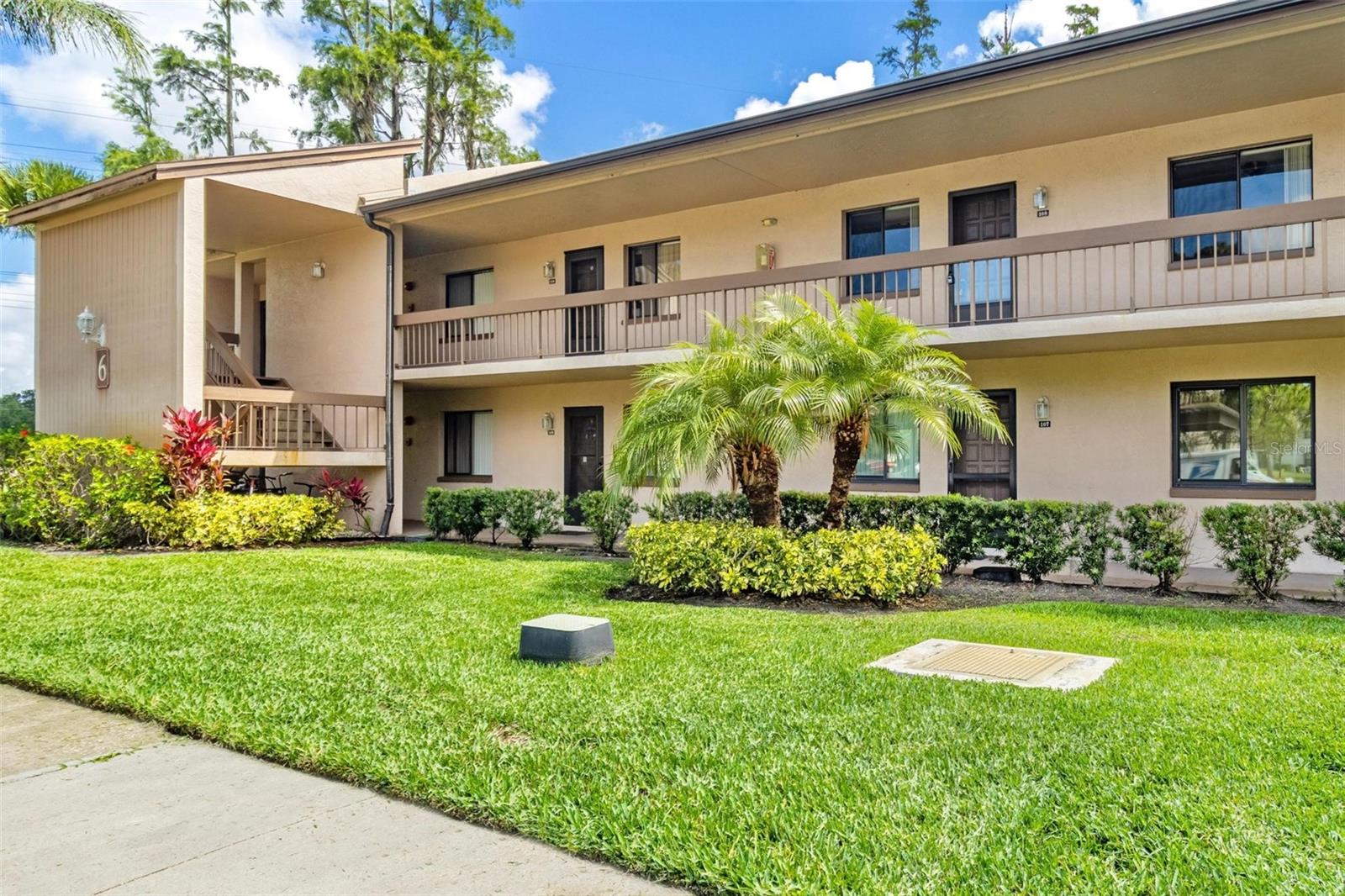 108 Woodlands CT #108