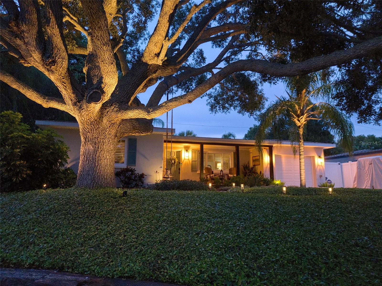 128 Edgewater Ter