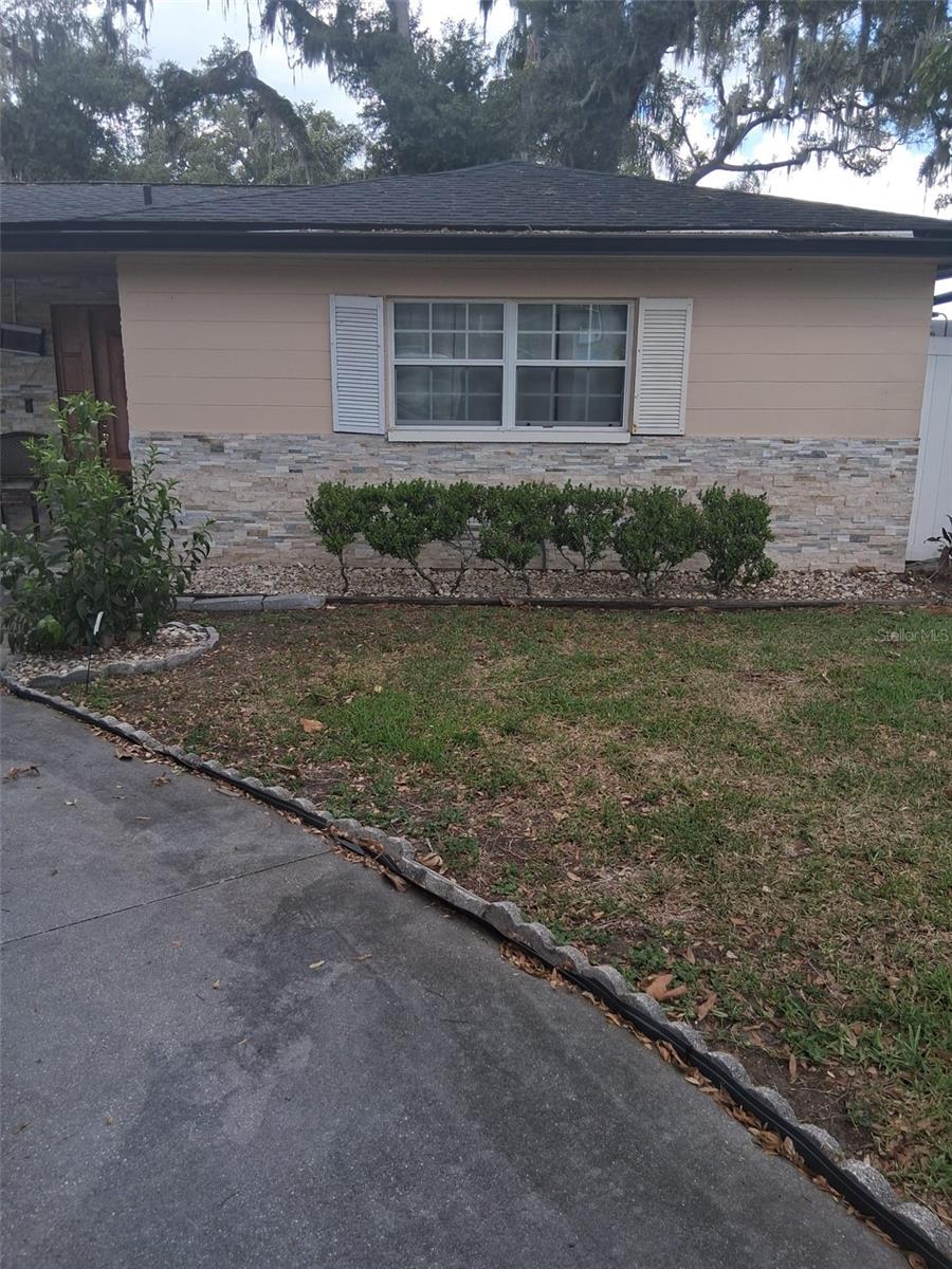 702 Coulter Pl photo 1