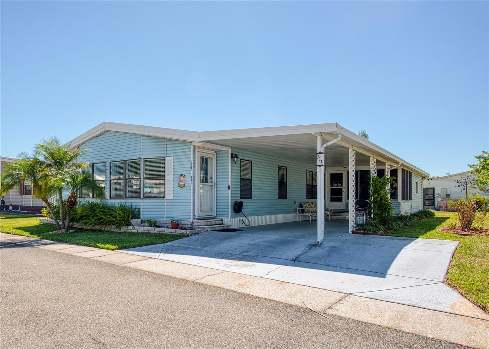 228 Tarpon Ln photo 1