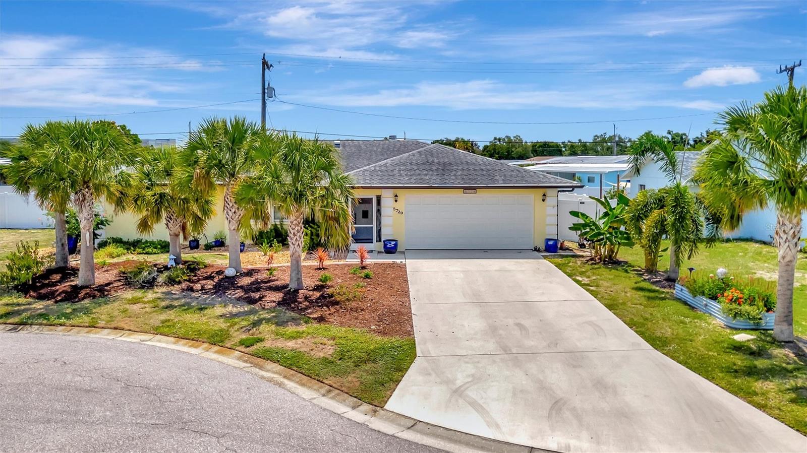5729 Augusta Cir photo 1
