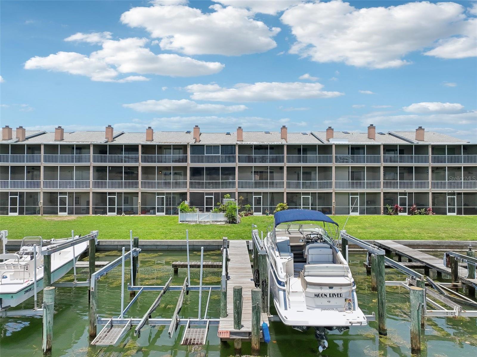 637 Pinellas Bayway #105