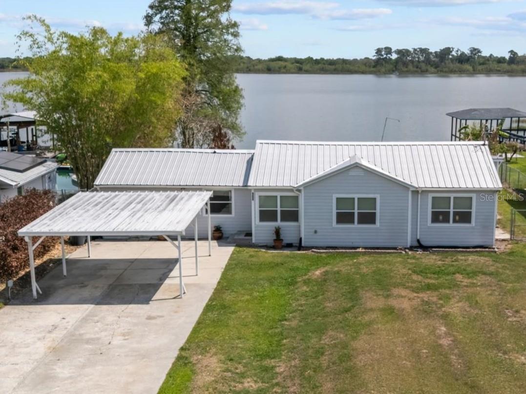 900 Lake Jessie Dr photo 1